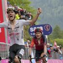 Joao Almeida aventaja a Geraint Thomas al ganar la 16ta etapa del Giro de Italia, el martes 23 de mayo de 2023, en el Monte Bondone. (Gian Mattia DAlberto/LaPresse vía AP)