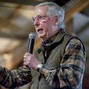 McConnell dice que Trump fue de gran ayuda en elecciones