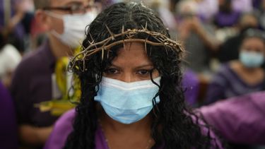 venezolanos retornan a basilica para venerar al nazareno