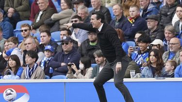 El técnico de Aston Villa Unai Emery durante el partido contra Brighton en la Liga Premier, el domingo 5 de mayo de 2024. (Gareth Fuller/PA vía AP)