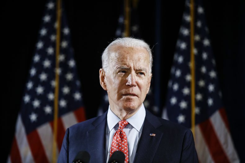 AMN-POL_BIDEN-SANDERS-0.jpg