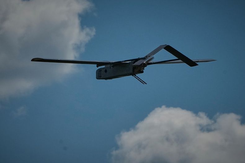 Un dron ucraniano en un lugar no divulgado en Ucrania, el 16 de agosto del 2026. (AP foto/Efrem Lukatsky)