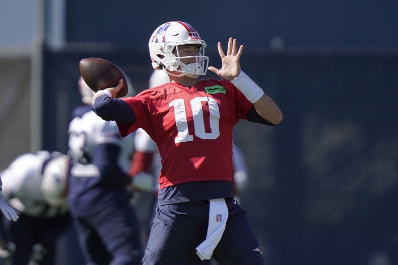 DEP-NFL PATRIOTS-QUARTERBACKS