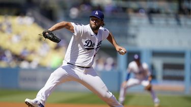 Kershaw y Dodgers someten a Rockies, alcanzan 111 triunfos