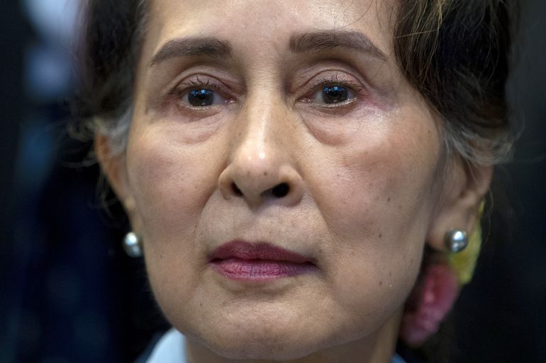 Corte de Myanmar retrasa fallo sobre líder derrocada Suu Kyi