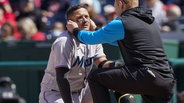 Marlins propinan a Nats 8va derrota en fila