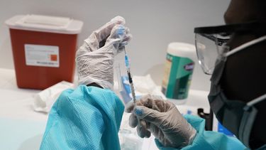 EEUU planea dar dosis de refuerzo de vacuna contra COVID-19