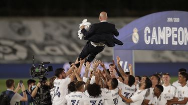 un real madrid perfecto recupera el trono en espana