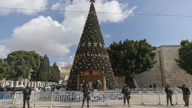 Coronavirus da un tono apagado a celebraciones navideñas