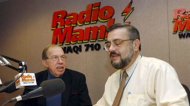 univision vende radio mambi y wqba a grupo con vinculos al partido democrata