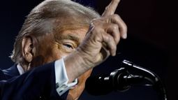 El presidente de EEUU, Donald Trump, habla durante una cumbre sobre inteligencia artificial en el Auditorio Andrew W. Mellon, en Washington, el miércoles 23 de julio de 2025. (AP Foto/Julia Demaree Nikhinson)