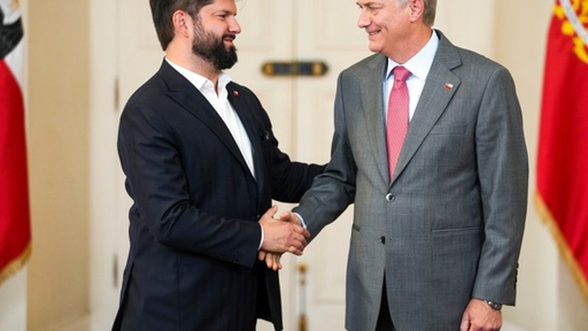 Boric y Kast se reúnen en La Moneda para afinar los detalles de la ...