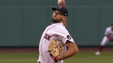 Devers y Martínez aportan jonrones a triunfo de Medias Rojas