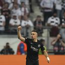 Santos Borré coloca a Fráncfort en final de Europa League