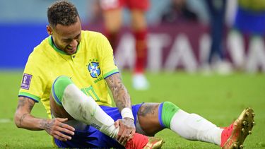 Brasil decidirá sobre Neymar tras el partido con Camerún