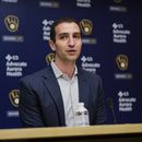 Renuncia presidente de operaciones deportivas de Cerveceros