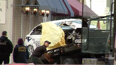 accidente en el downtown de miami deja a dos muertos