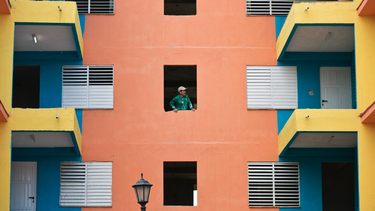 Dictador Raúl Castro recompensa a los militares con varios complejos de viviendas