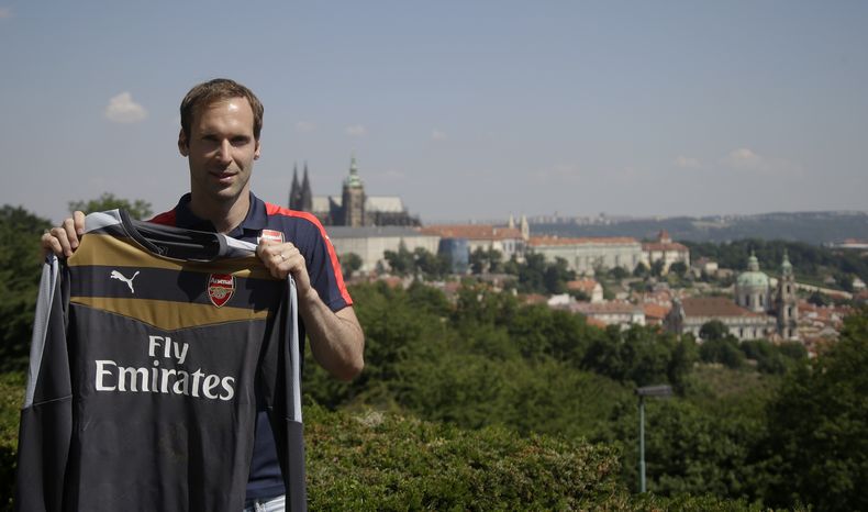 DEP-FUT_ARSENAL_CECH-0.jpg