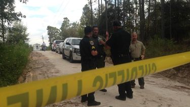 americateve | Fue en una casa del Condado de Gilchrist, en Florida. Los niños asesinados tenían entre tres meses y 10 años. "Nunca había visto algo como esto. Esta comunidad va a quedar devastada", dijo el sheriff