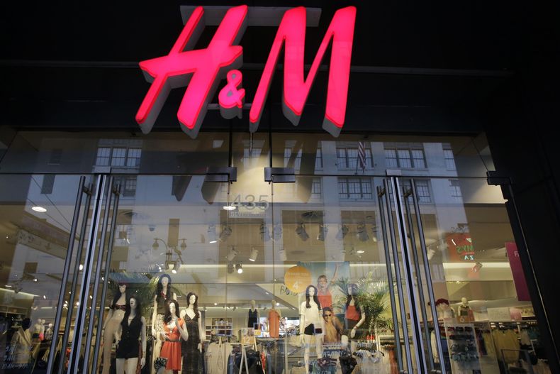 EUR-ECO_H&M-ESPIONAJE-0.jpg
