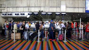 estados unidos alerto a sus ciudadanos sobre el peligro de viajar a venezuela por el covid-19 y los apremios del regimen de maduro