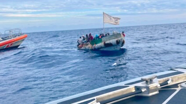guardia costera de eeuu rescata a 47 cubanos tras mas de una semana en el mar