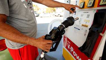 daco extiende la orden de congelacion de los margenes de ganancia en la gasolina