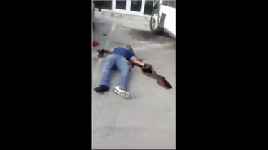 fuerte imagenes del asalto de hermanos cubanos a camion blindado en homestead