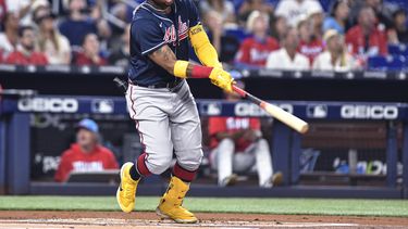 Contreras y Acuña destacan en triunfo de Bravos ante Marlins