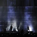 La banda estadounidense Interpol se presenta en un concierto gratuito en el Zócalo de la Ciudad de México el sábado 20 de abril de 2024. (Foto AP/Ginnette Riquelme)