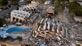 Vista aérea de edificios destruidos en Caraballeda, en La Guaira, Venezuela, el 29 de junio de 2026, tras dos grandes terremotos. (Miguel Medina/pool photo vía AP)