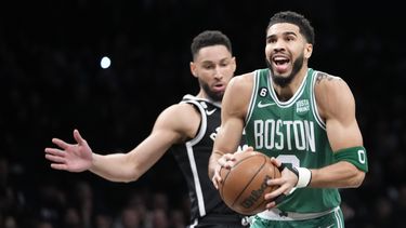 Celtics se despegan en 4to periodo y derrotan a Nets