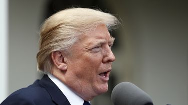 Trump dice sospechar de Cuba sobre empleados que enfermaron