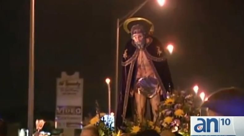 Los devotos de San Lázaro lo veneran hoy en su día de celebración.