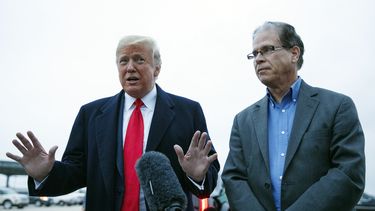 Trump y los demócratas luchan en último día de campaña