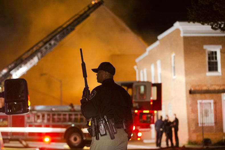 AMN-GEN_BALTIMORE-POLICIA_MUERTE-3.jpg
