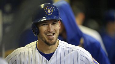 yasmani grandal firma con medias blancas por 73 millones