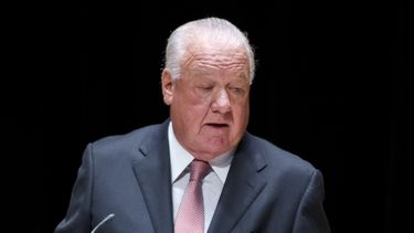 abogado de cosby aun preside junta administrativa de temple