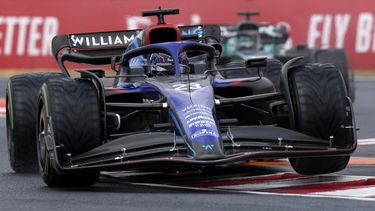 Albon firma extensión multianual con Williams