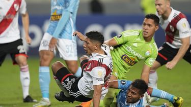 Rodrigo Aliendro, de River Plate de Argentina, anota ante Sporting Cristal, en un partido de la Copa Libertadores, realizado el jueves 25 de mayo de 2023 (AP Foto/Martín Mejía)