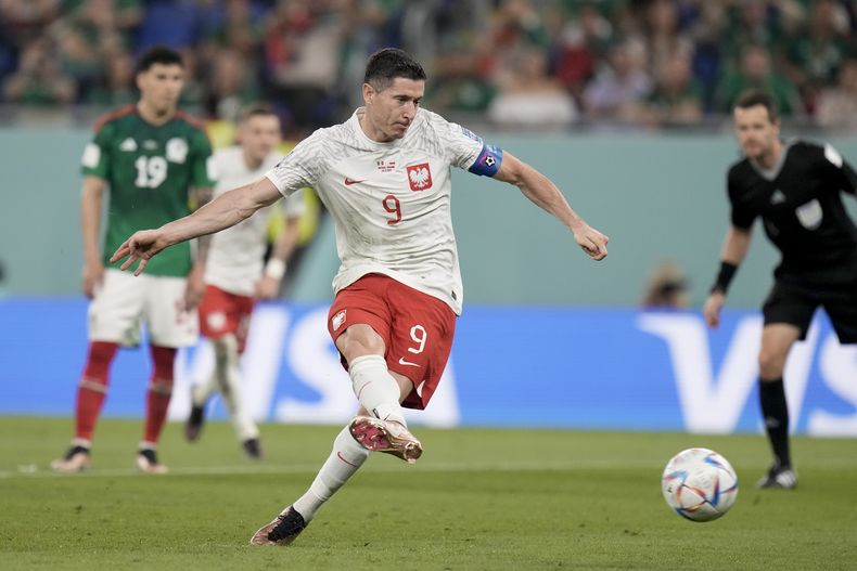 DEP-FUT MUNDIAL MÉXICO-POLONIA