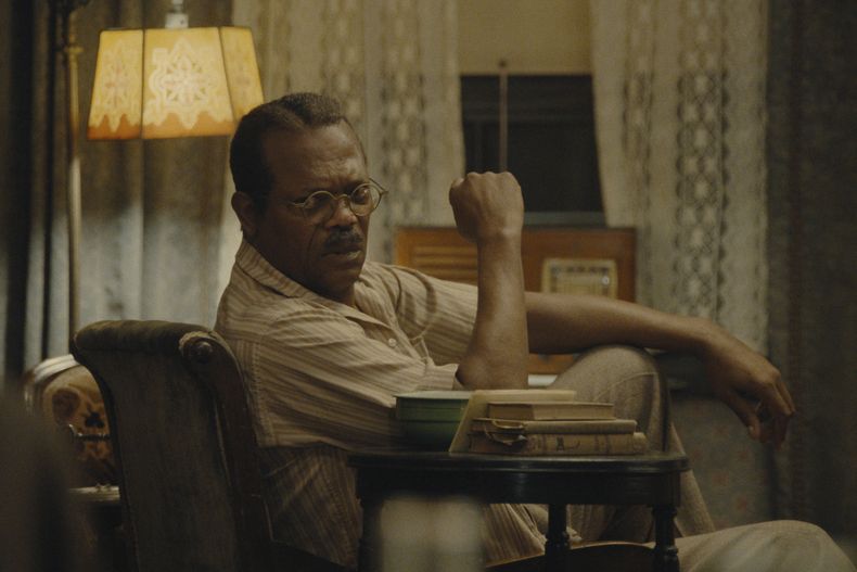 En esta imagen proporcionada por Netflix, Samuel L. Jackson en una escena de “The Piano Lesson”. (David Lee/Netflix vía AP)
