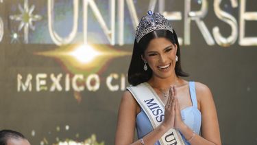 Miss Universo Sheynnis Palacios asiste a una conferencia de prensa en la Ciudad de México, el miércoles 4 de septiembre de 2024, para compartir detalles sobre el concurso de belleza que se llevará a cabo el 16 de noviembre en la capital mexicana. (Foto AP/Eduardo Verdugo)