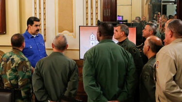 como los hombres de maduro pactaron para entregarlo