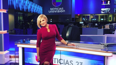 univision despide a la presentadora cubana sandra peebles