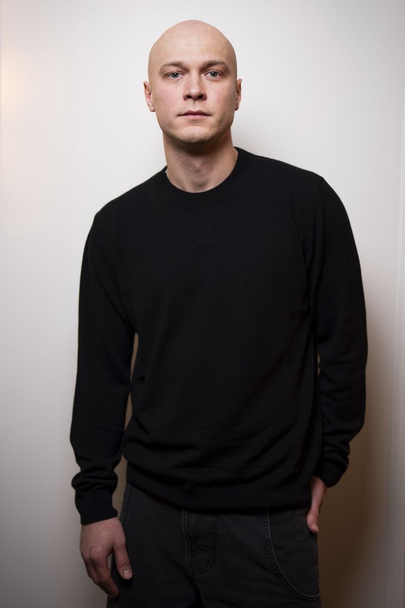 El actor ruso Yura Borisov, de la película Anora, posa para un retrato el viernes 14 de febrero de 2025 en Londres. (Foto Scott A Garfitt/Invision/AP)