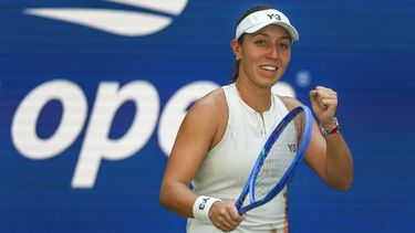 La estadounidense Jessica Pegula reacciona después de derrotar a la checa Barbora Krejcikova durante la ronda de cuartos de final del campeonato de tenis del Abierto de Estados Unidos, el martes 2 de septiembre de 2025, en Nueva York. (AP Photo/Kirsty Wigglesworth)