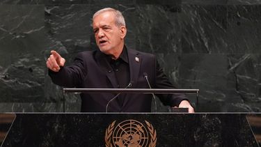 El presidente iraní Masoud Pezeshkian en la Asamblea General de las Naciones Unidas el 23 de septiembre del 2026. (AP foto/Heather Khalifa)