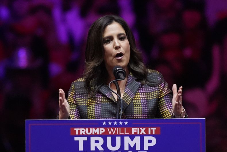 La representante republicana Elise Stefanik en un evento de campaña del candidato Donald Trump en el Madison Square Garden de Nueva York el 27 de octubre del 2024. (AP foto/Evan Vucci)